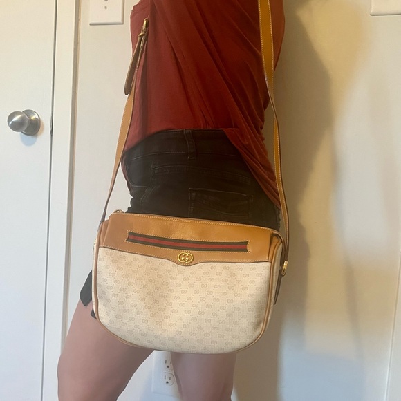 Gucci Sherry Line Shoulder Bag - Picture 17 of 17